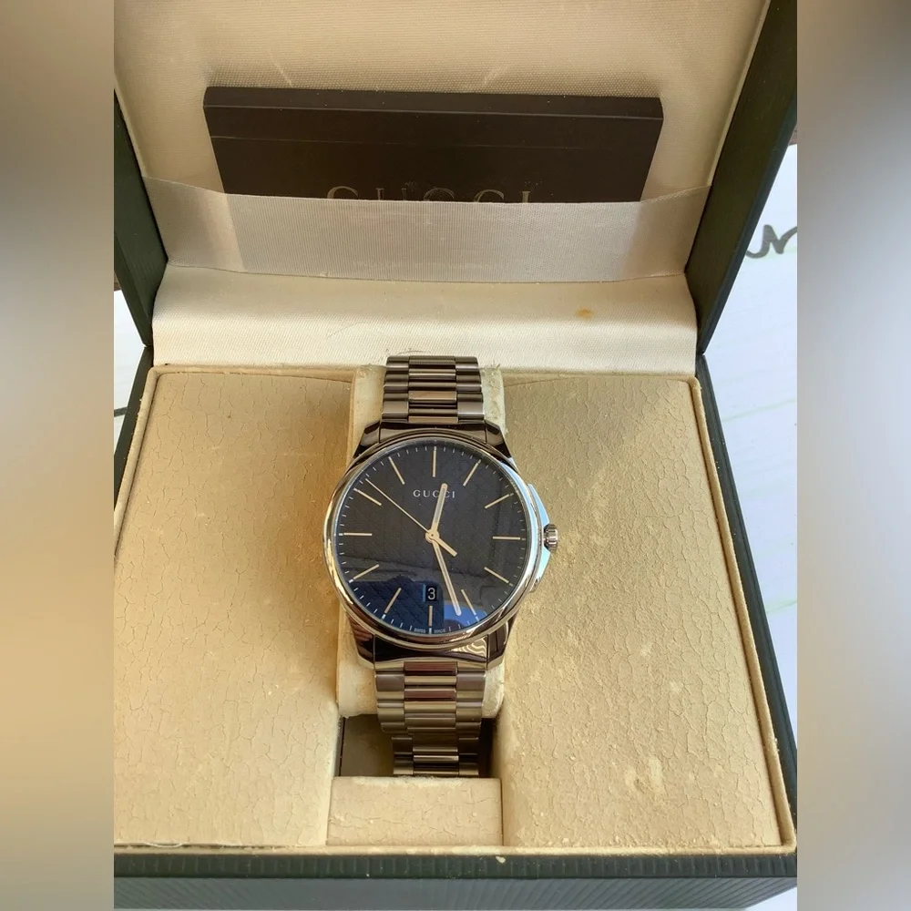 Beautiful GUCCI men’s dress watch💥💥💥